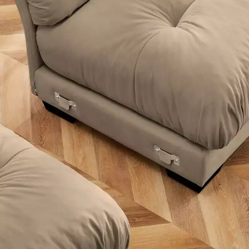 Sofá de terciopelo moderno Crane de 130" de 3 plazas con reposabrazos tipo bolster y 3 cojines