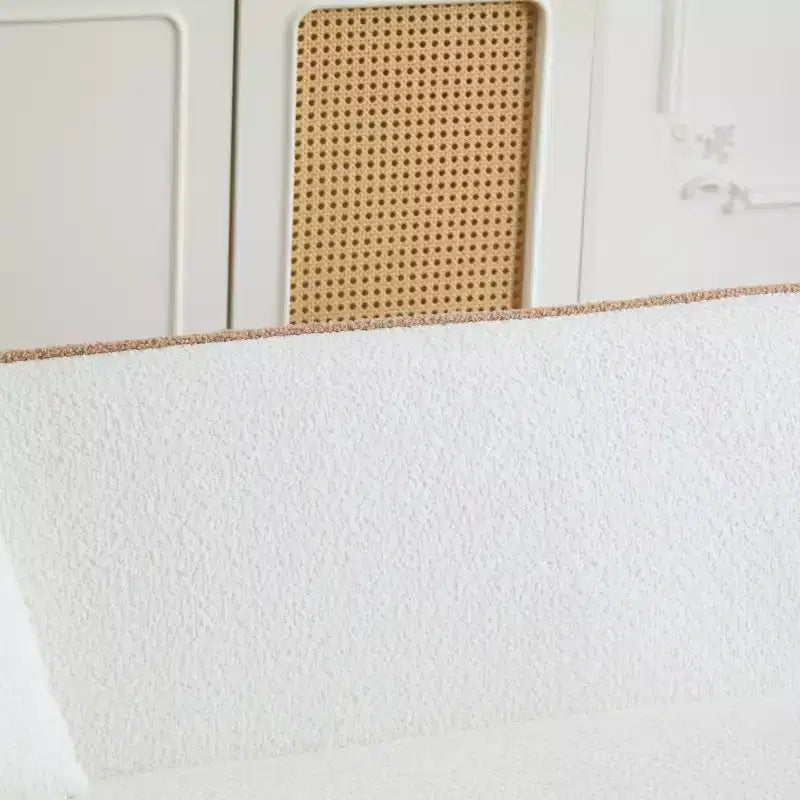 Sofá curvado de 3 plazas de bouclé Lindsay de 82" con 2 almohadas decorativas