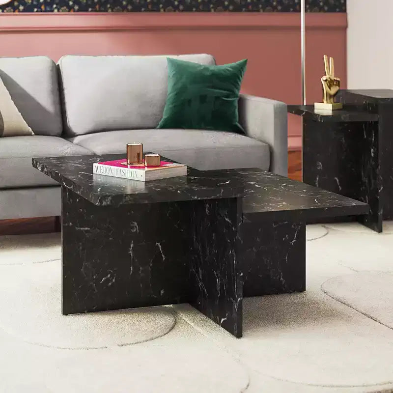 Mesa de centro Brielle de imitación mármol de dos niveles, base entrelazada