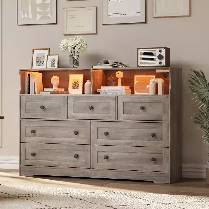 Cómoda de 7 cajones con luces LED y estación de carga, organizador de almacenamiento de madera gris