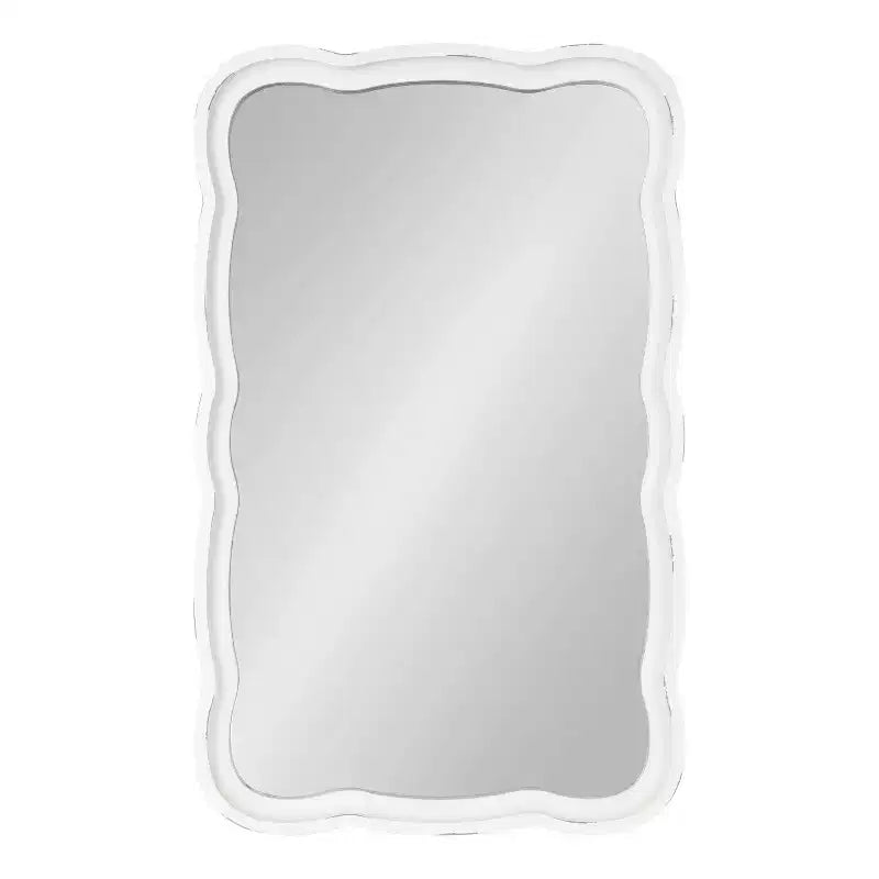 Espejo de pared con marco de madera festoneado Hatherleigh de 23.5" x 38"