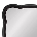 Espejo de pared con marco de madera festoneado Hatherleigh de 23.5" x 38"