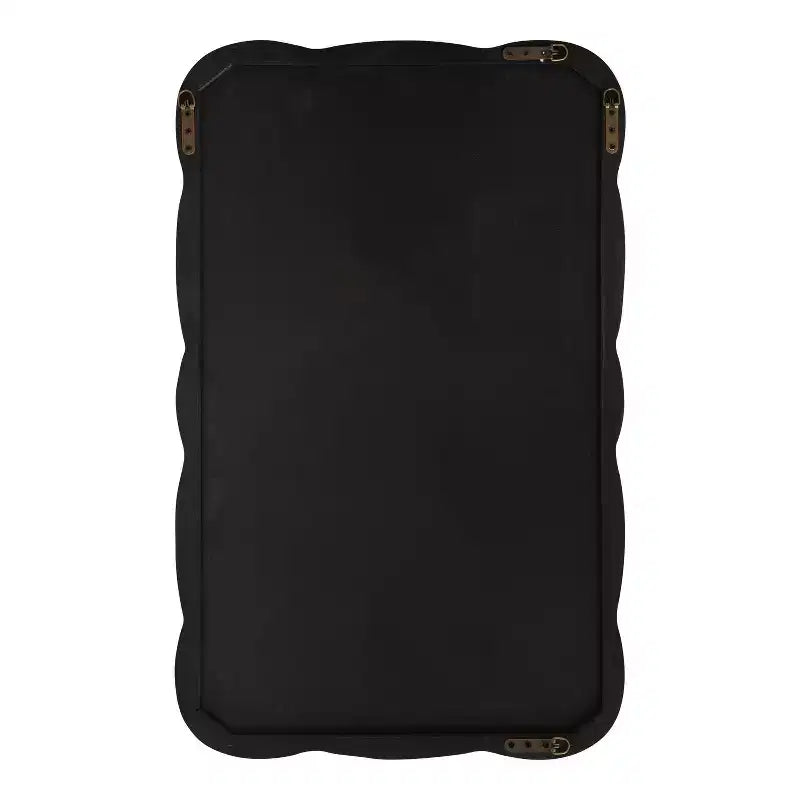 Espejo de pared con marco de madera festoneado Hatherleigh de 23.5" x 38"