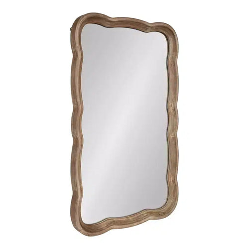 Espejo de pared con marco de madera festoneado Hatherleigh de 23.5" x 38"