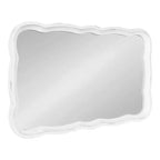 Espejo de pared con marco de madera festoneado Hatherleigh de 23.5" x 38"